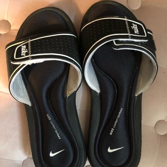 nike push toe slippers